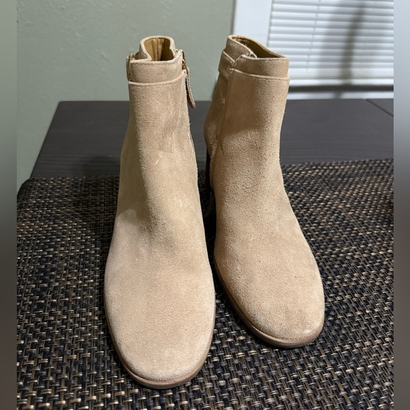 NEW Tory Burch Sofía Suede Ankle Bootie - Picture 4 of 10